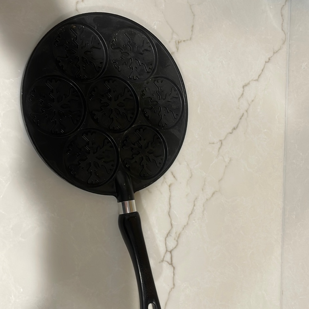 Nordicware non stick snowflake pancake pan
